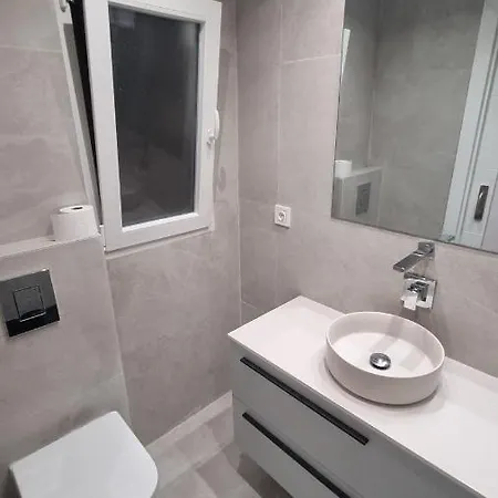 Modern, Quiet Near Euskotren Апартаменты Сан-Себастьян