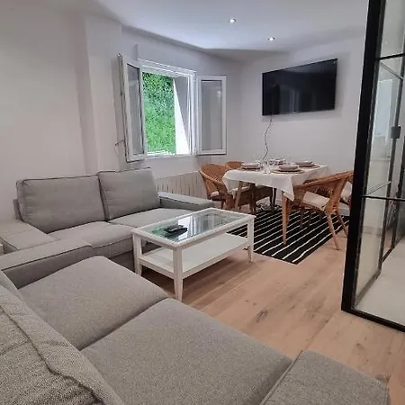 Апартаменты Modern, Quiet Near Euskotren *